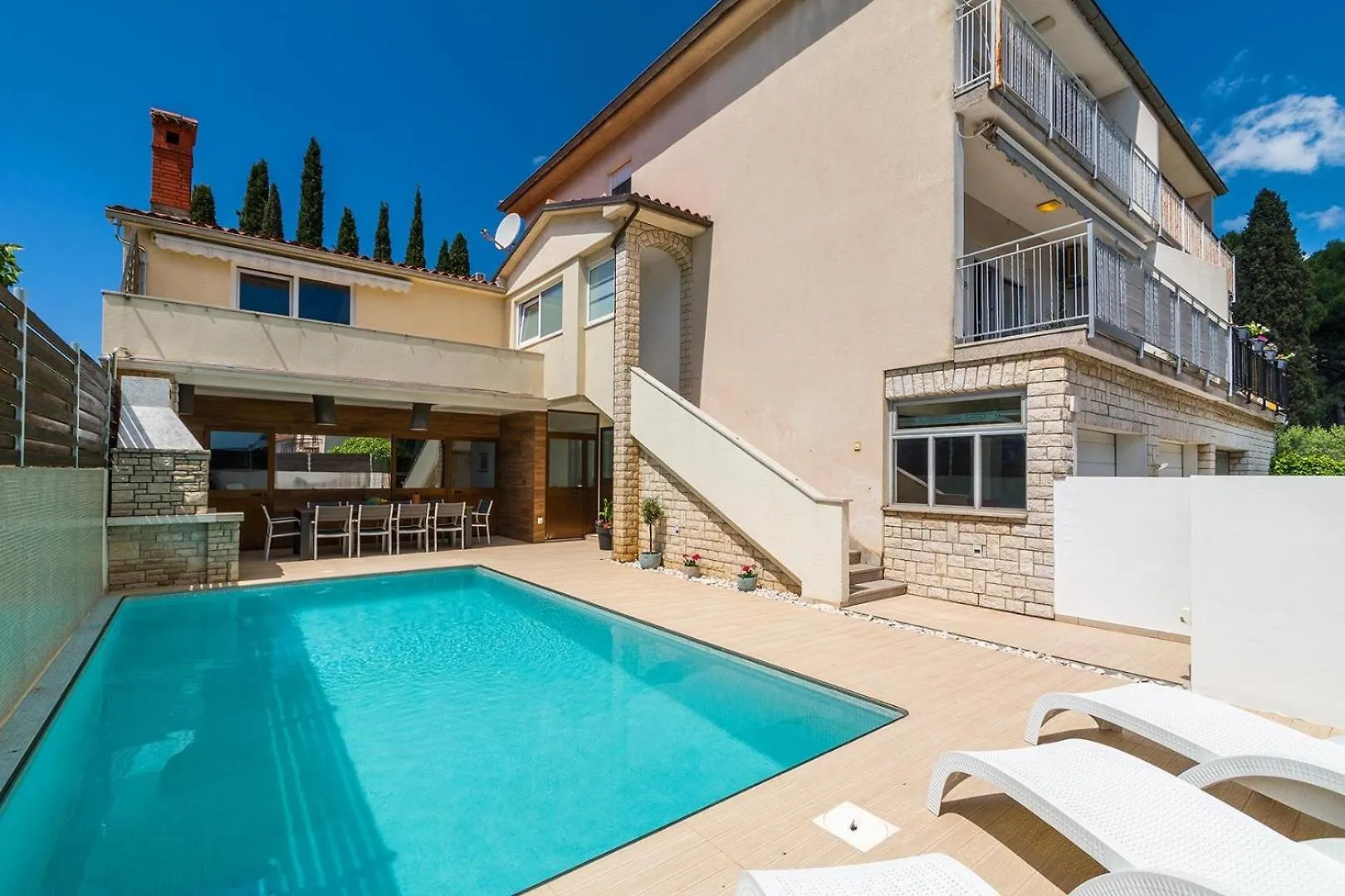 Villa Suton Πούλα